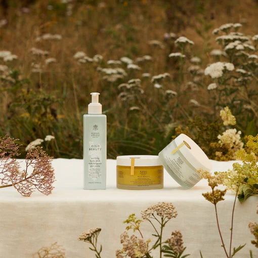 Shower Gel vs. Body Wash: Which is Better?