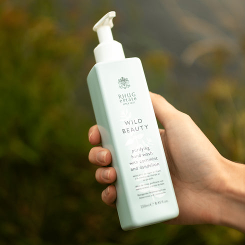 Purifying Hand Wash with Cornmint and Dandelion