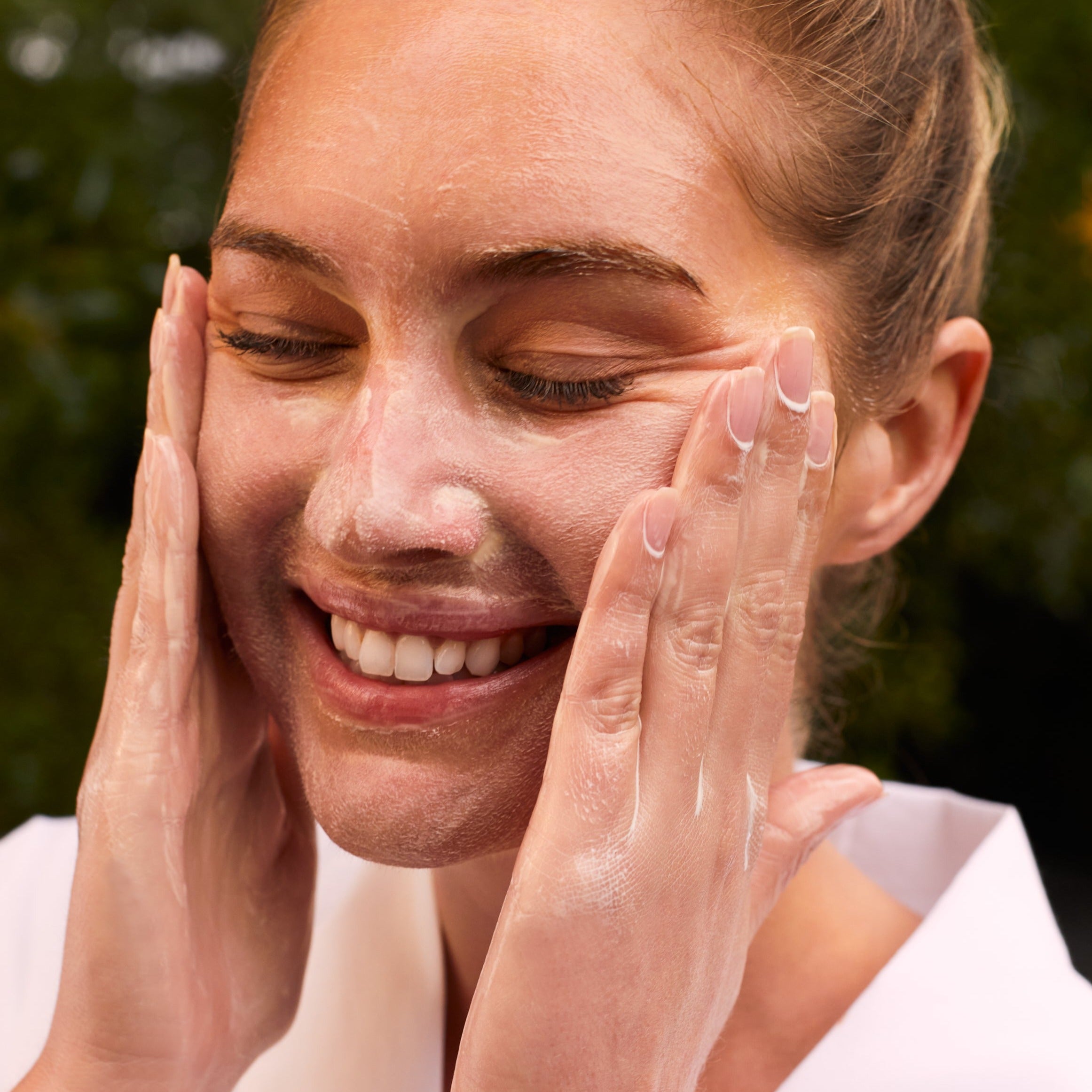 Deep Cleansing Balm With Wild Berries